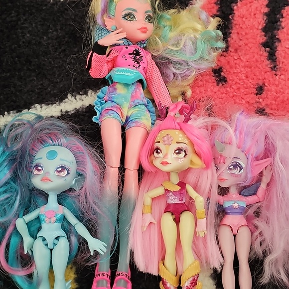 Monster High Dolls Set - 5 Total - Picture 4 of 5